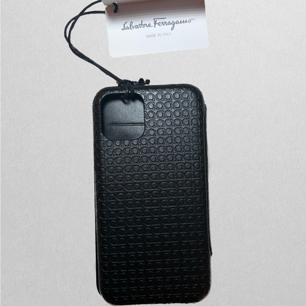 NWT Monogram Flip Phone Case